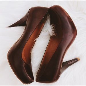 💖EUC💖leather upper Steve Madden maroon heels 7.5